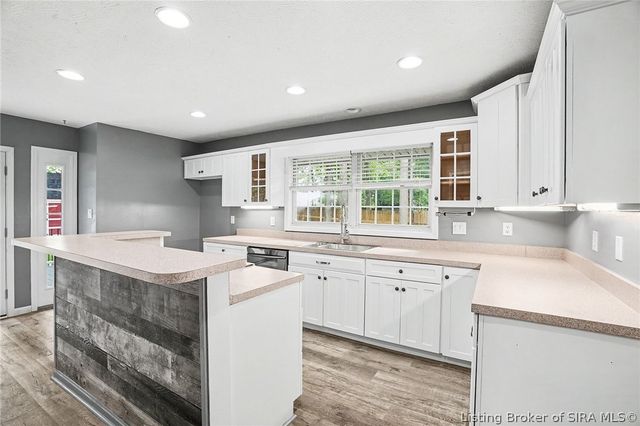 8104 Hidden River Trace, Charlestown, IN 47111