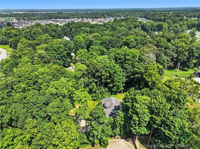 8104 Hidden River Trace, Charlestown, IN 47111