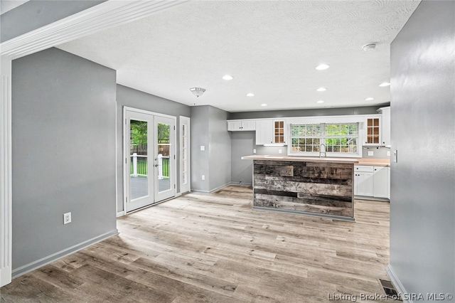 8104 Hidden River Trace, Charlestown, IN 47111