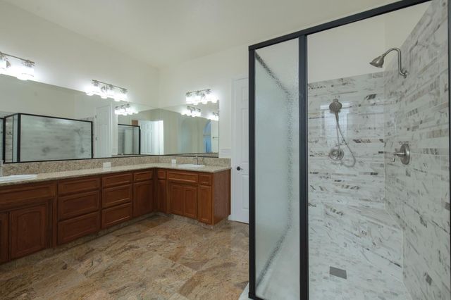 2825 E Quincy Avenue, Fresno, CA 93720