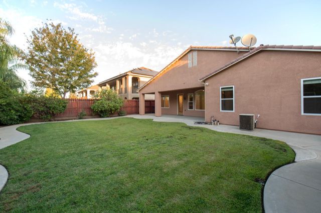 2825 E Quincy Avenue, Fresno, CA 93720