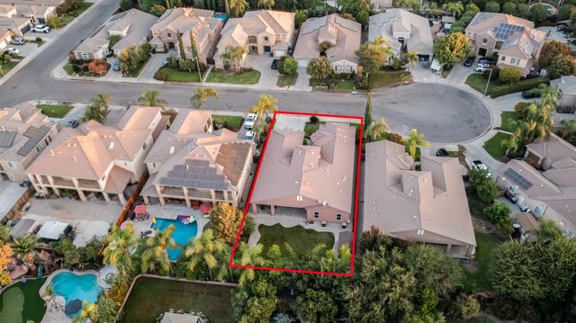 2825 E Quincy Avenue, Fresno, CA 93720