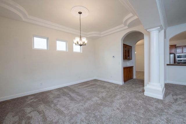 2825 E Quincy Avenue, Fresno, CA 93720