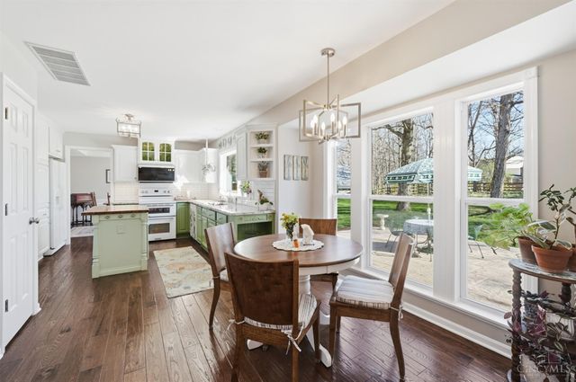 1502 Huntcrest Drive, Cincinnati, OH 45255