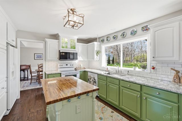 1502 Huntcrest Drive, Cincinnati, OH 45255