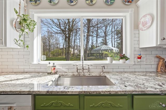 1502 Huntcrest Drive, Cincinnati, OH 45255