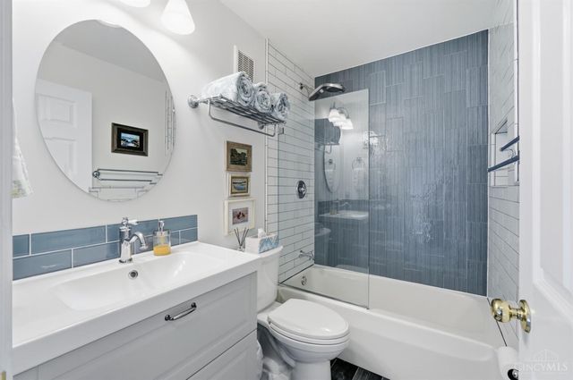 1502 Huntcrest Drive, Cincinnati, OH 45255