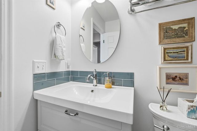 1502 Huntcrest Drive, Cincinnati, OH 45255