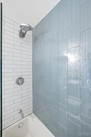 1502 Huntcrest Drive, Cincinnati, OH 45255