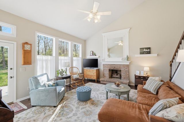 1502 Huntcrest Drive, Cincinnati, OH 45255