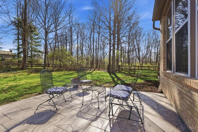 1502 Huntcrest Drive, Cincinnati, OH 45255