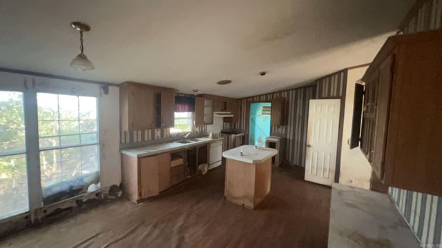 210 E San Francisco Ave, Black Oak, AR 72414