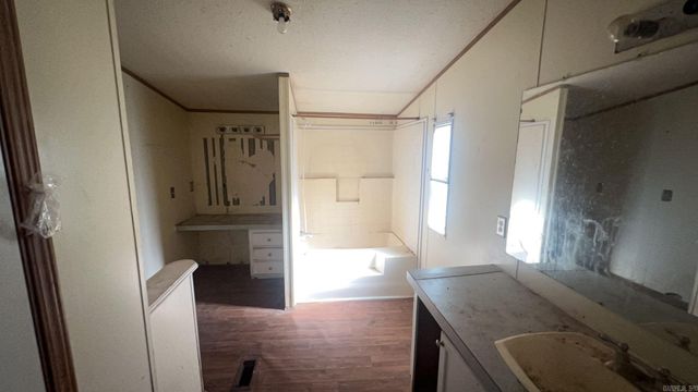 210 E San Francisco Ave, Black Oak, AR 72414