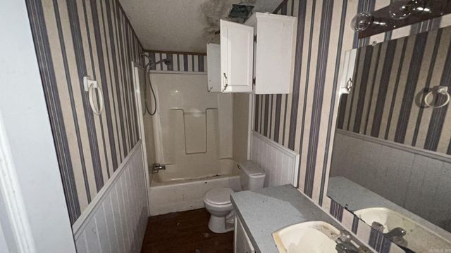 210 E San Francisco Ave, Black Oak, AR 72414