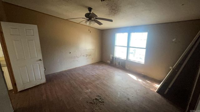 210 E San Francisco Ave, Black Oak, AR 72414