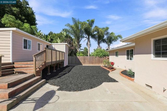 2358 Galway Rd, San Pablo, CA 94806