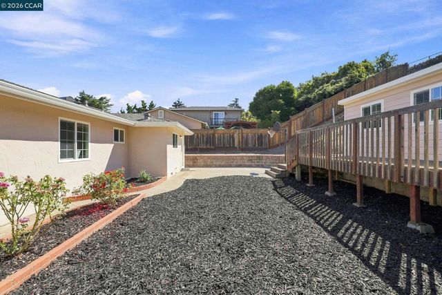 2358 Galway Rd, San Pablo, CA 94806