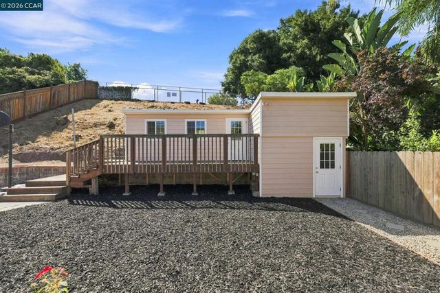 2358 Galway Rd, San Pablo, CA 94806