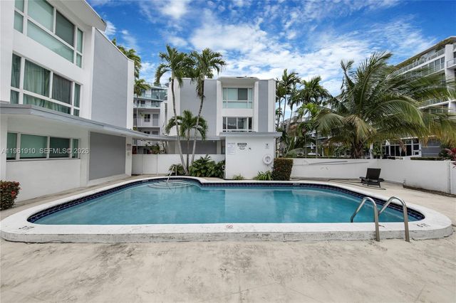 9971 W Bay Harbor Dr 206, Bay Harbor Islands, FL 33154