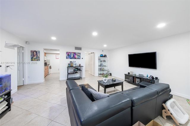 9971 W Bay Harbor Dr 206, Bay Harbor Islands, FL 33154