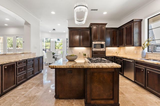 4134 Bellefontaine Street, Houston, TX 77025