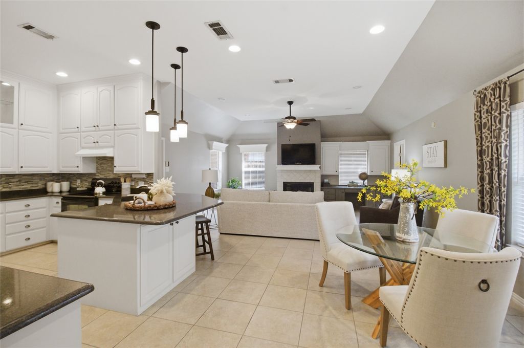 7504 Teakwood Court, North Richland Hills, TX 76182