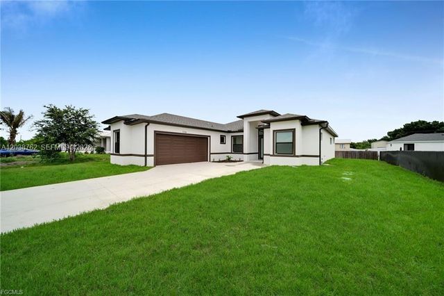 3316 7th St SW, Lehigh Acres, FL 33976