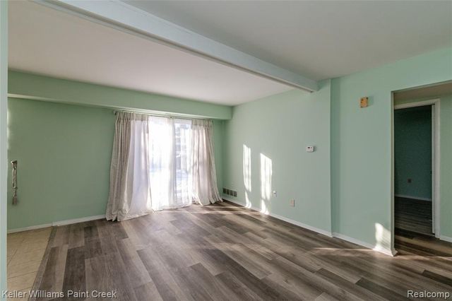 31993 W 12 Mile Road 109, Farmington, MI 48334