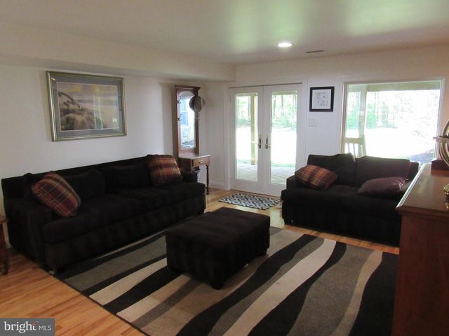 1734 PINE LN, Quakertown, PA 18951