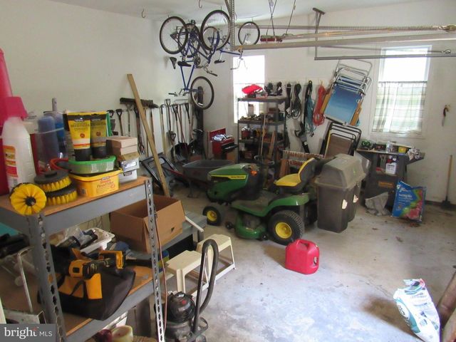 1734 PINE LN, Quakertown, PA 18951