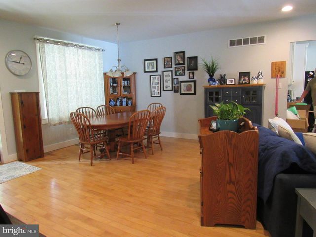 1734 PINE LN, Quakertown, PA 18951