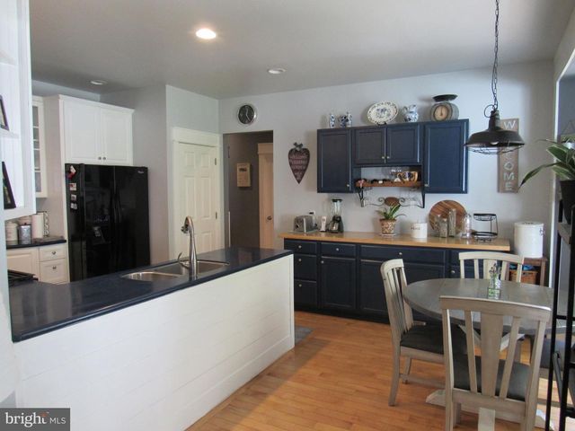 1734 PINE LN, Quakertown, PA 18951