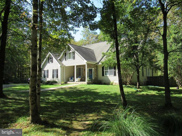 1734 PINE LN, Quakertown, PA 18951