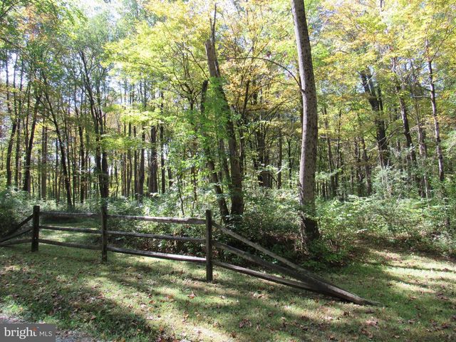 1734 PINE LN, Quakertown, PA 18951