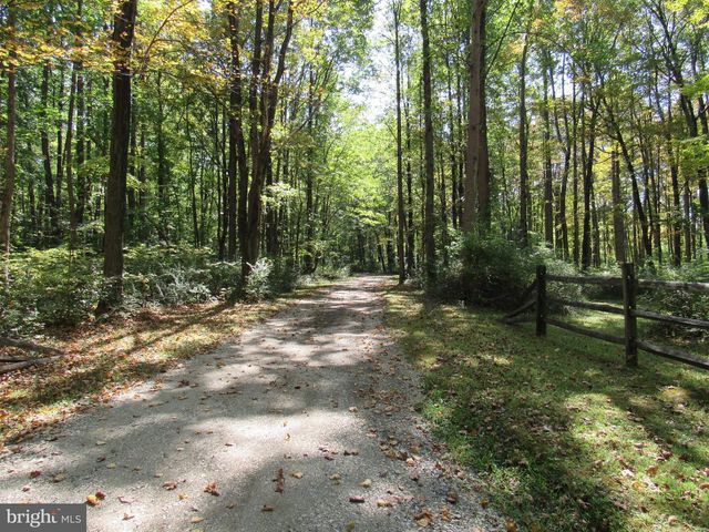 1734 PINE LN, Quakertown, PA 18951