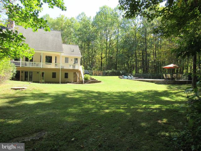 1734 PINE LN, Quakertown, PA 18951