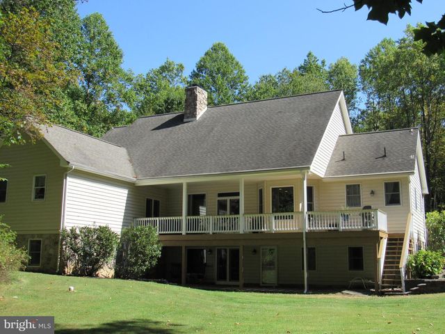 1734 PINE LN, Quakertown, PA 18951