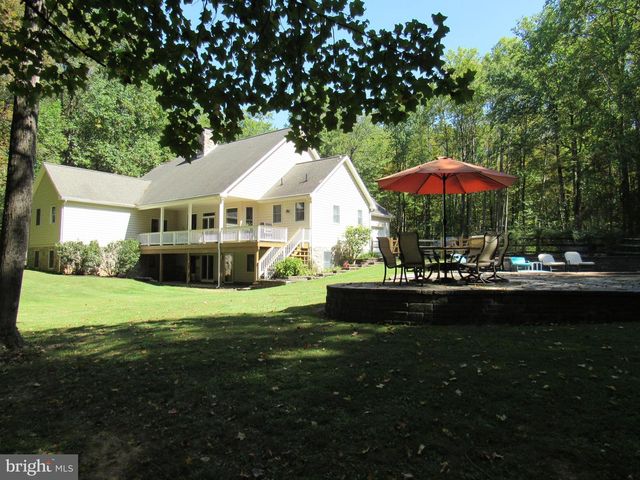 1734 PINE LN, Quakertown, PA 18951