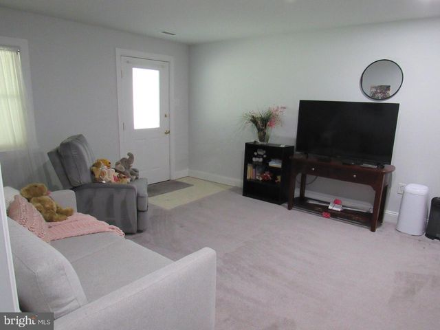 1734 PINE LN, Quakertown, PA 18951