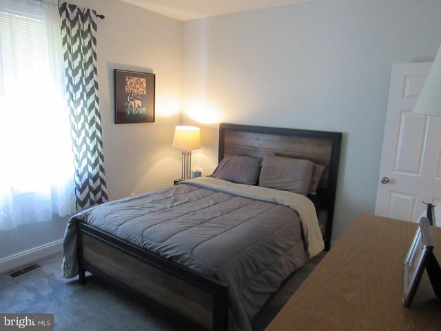 1734 PINE LN, Quakertown, PA 18951
