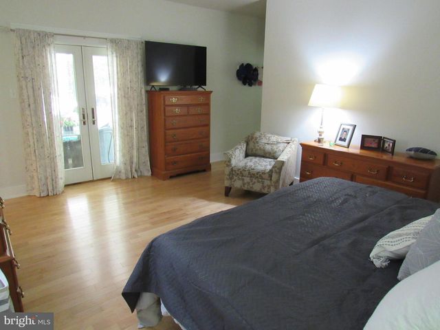 1734 PINE LN, Quakertown, PA 18951