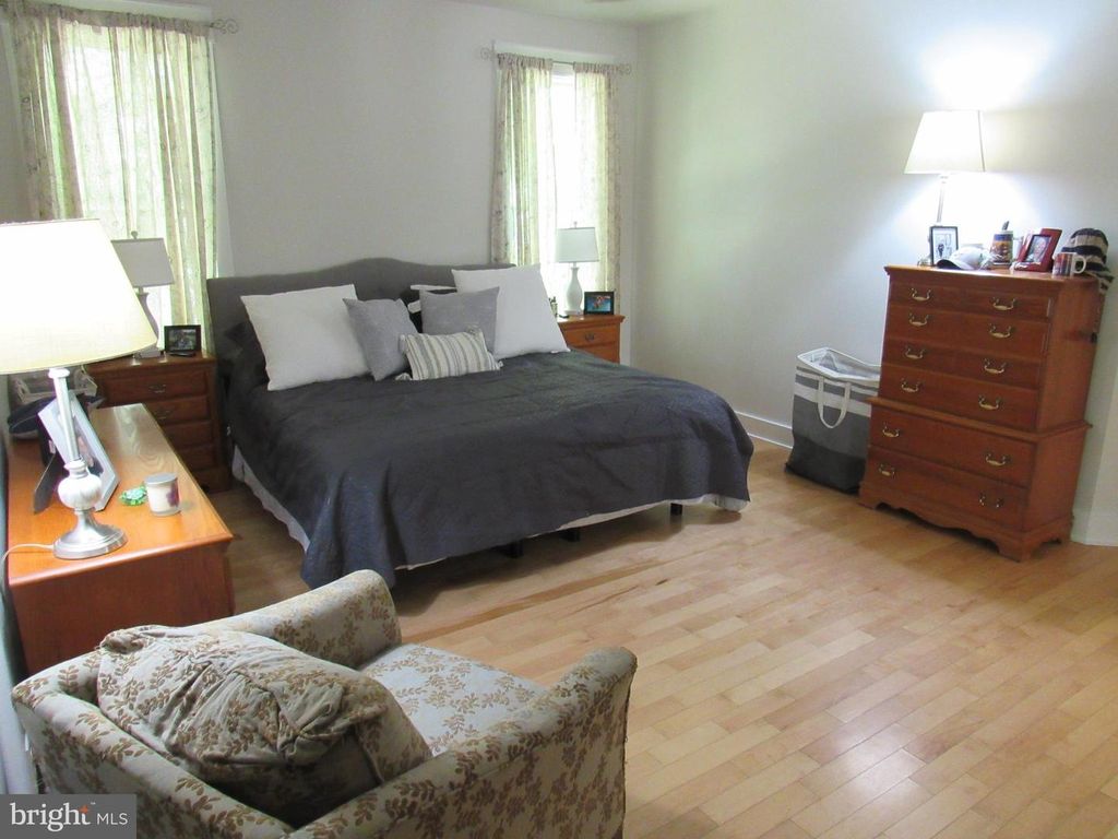 1734 PINE LN, Quakertown, PA 18951