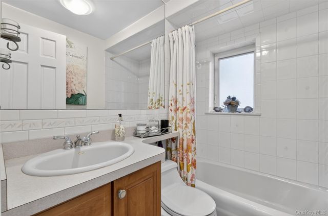 125-16 5th Avenue, College Point, NY 11356