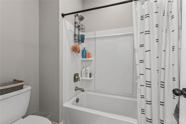 2425 Middleboro Road, Washington Twp, OH 45113