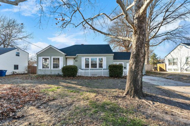 2049 S Terrace Dr, Wichita, KS 67218