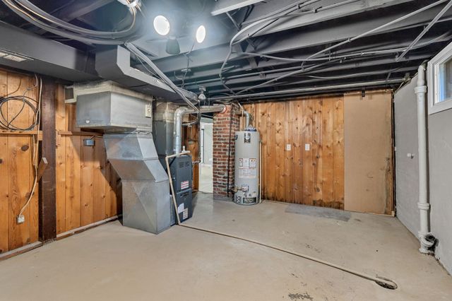 2049 S Terrace Dr, Wichita, KS 67218