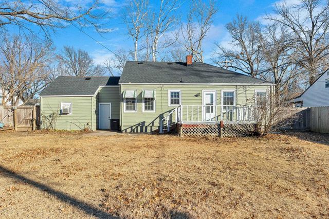 2049 S Terrace Dr, Wichita, KS 67218