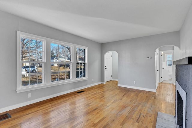 2049 S Terrace Dr, Wichita, KS 67218