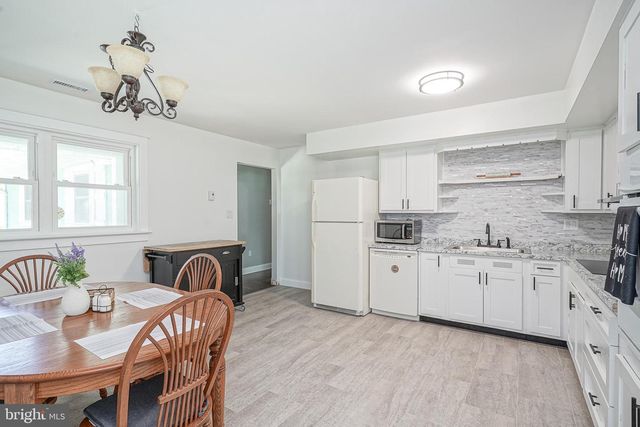 46 BROWNING AVE, Moorestown, NJ 08057