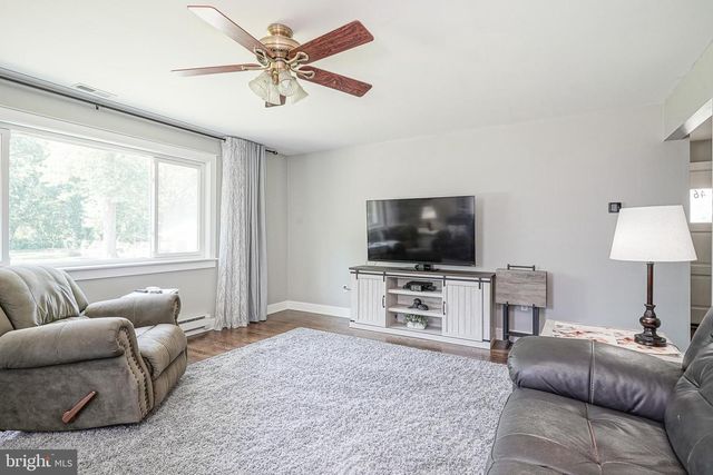 46 BROWNING AVE, Moorestown, NJ 08057